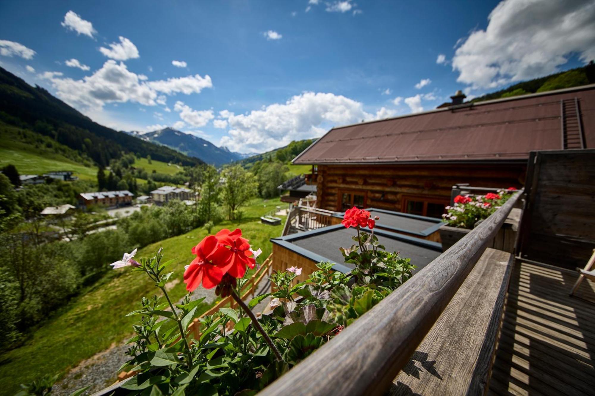 Апартаменты Drei Hittn Saalbach Экстерьер фото